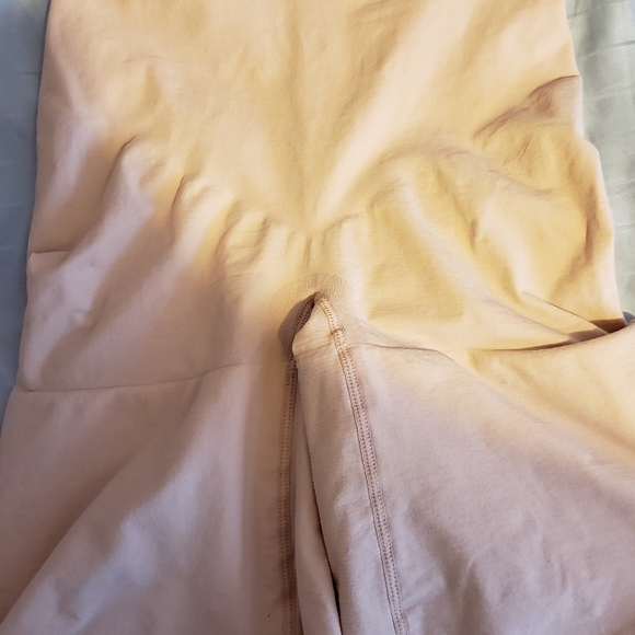 SPANX SHAPEWEAR XL - Picture 2 of 4